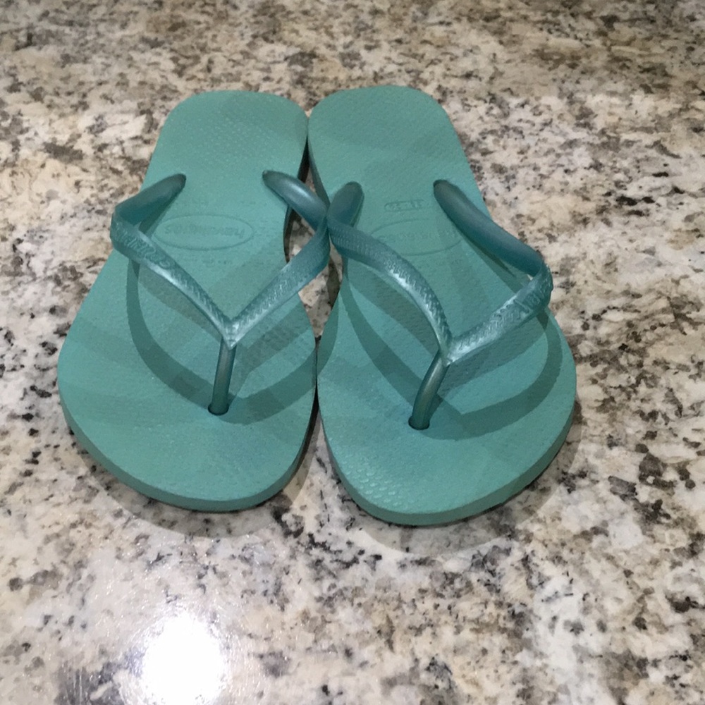 ⛔️REDUCED⛔️ Havaianas Flip Flops